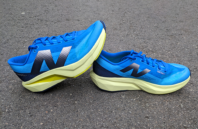 review New Balance Fuelcell Rebel v4