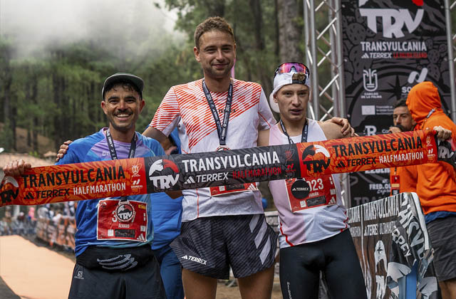 Daniel OSANZ LABORDA Fabián VENERO JIMÉNEZ Álvaro ESCUELA PERDOMOmedio maratón transvulcania 2024