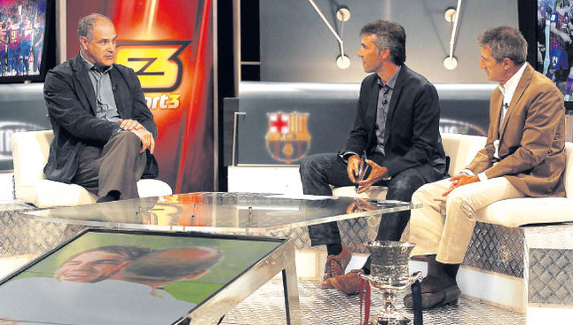 Zubizarreta, en el plató de TVC junto a Xavi Torres y `Pichi¿ Alonso, en el estreno del `Hat Trick Barça¿ de la presente temporada | IGNASI PAREDES
