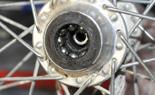 Cómo ajustar los bujes de la bicicleta: para qué sirve y cómo