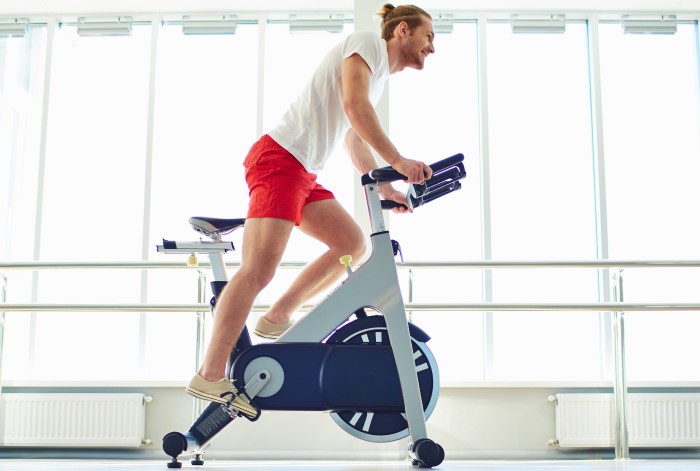 11 objetos básicos para montarte un gimnasio en casa y no perder tu rutina  de ejercicio estos días