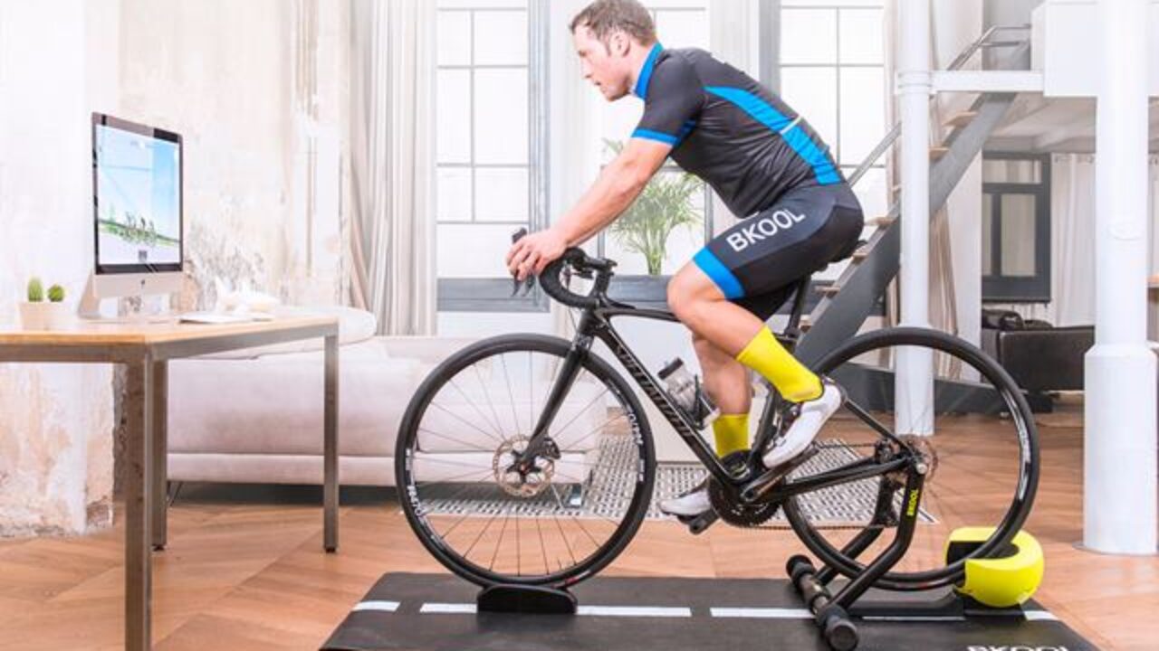 20 beneficicios de los entrenamientos de ciclismo indoor