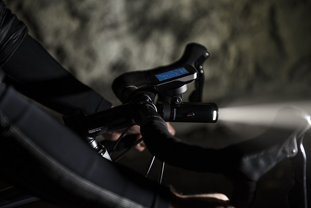 arrepentirse tobillo Punta de flecha Foco de luz para ciclismo Garmin Varia UT800: análisis, opinión precio y  compra