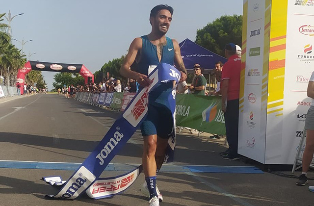 Mal humor rizo Interconectar Carro, campeón de España en su debut en medio maratón: A 3'/km
